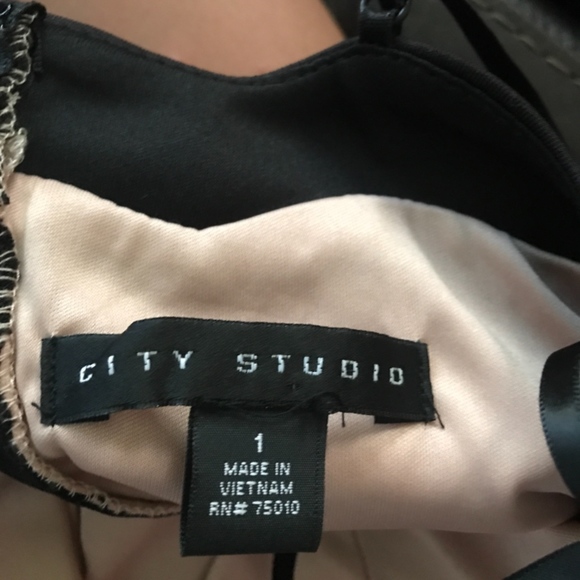 Dress - Picture 2 of 3